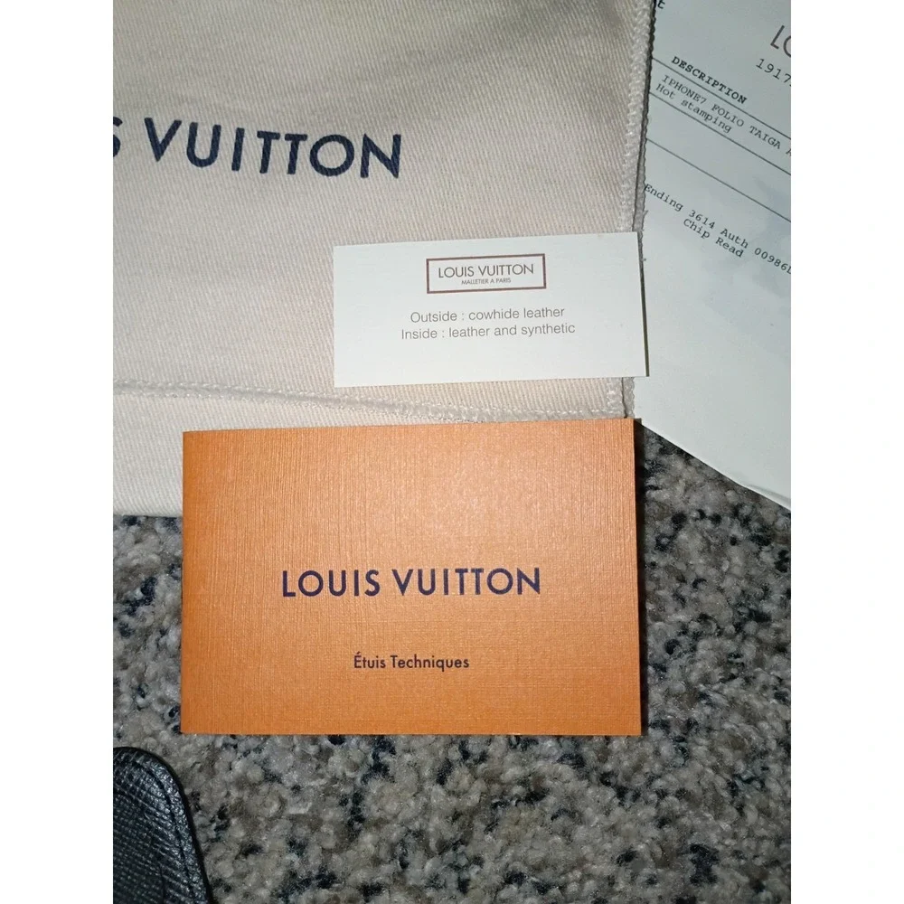 Authentic Louis Vuitton Iphone 7 Follo Taiga‎ Ardoi M63407 Personalized R.S 2017